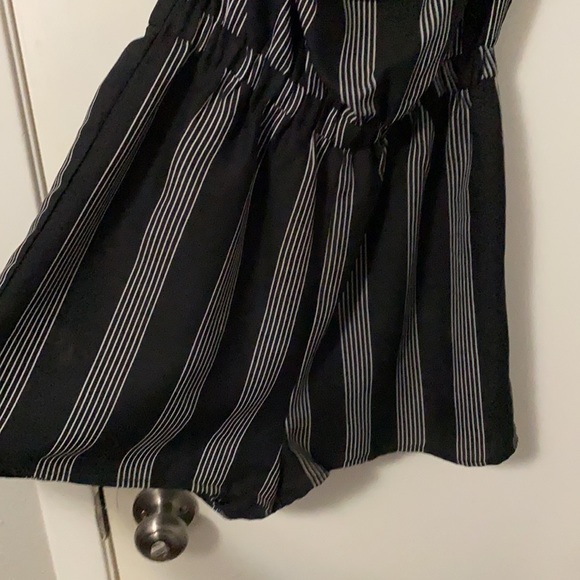 Black and white stripe off shoulder romper shorts - Picture 4 of 5